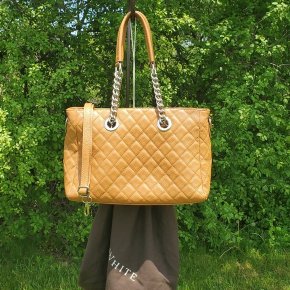 ♻️DONATED ♻️ Ron White  Quilted Hand Bag (with Crossbody option) - Picture 3 of 15